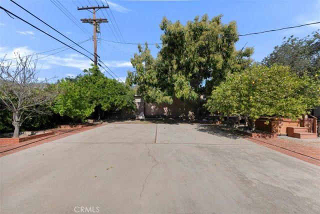 501 Birmingham Road, Burbank, CA 91504