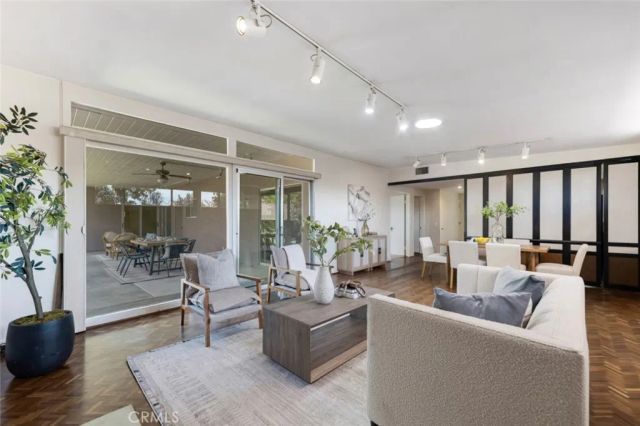 501 Birmingham Road, Burbank, CA 91504