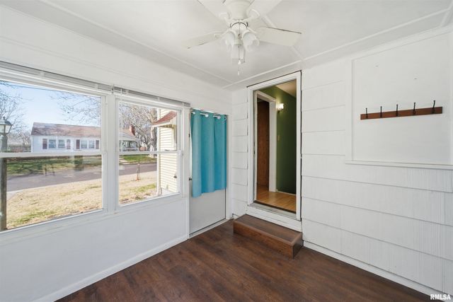 1118 E LONDON Avenue, Peoria, IL 61603