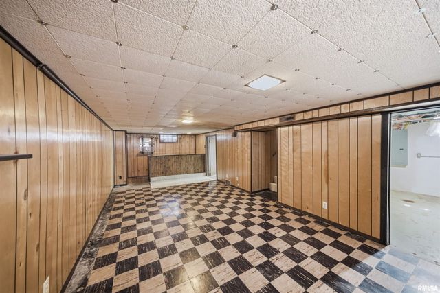 1118 E LONDON Avenue, Peoria, IL 61603