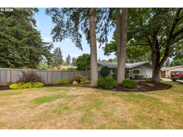 18004 BELMORE Ct, Lake Oswego, OR 97035