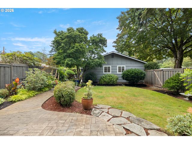 18004 BELMORE Ct, Lake Oswego, OR 97035