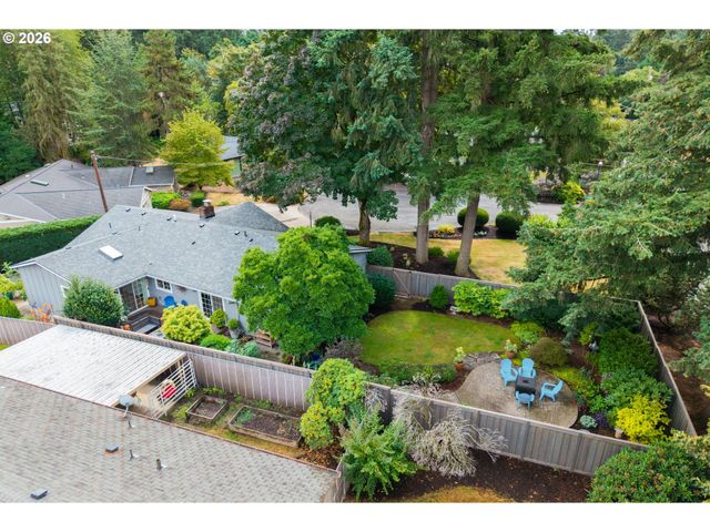 18004 BELMORE Ct, Lake Oswego, OR 97035