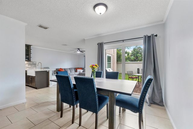 5474 NW 94th Terrace, Sunrise, FL 33351