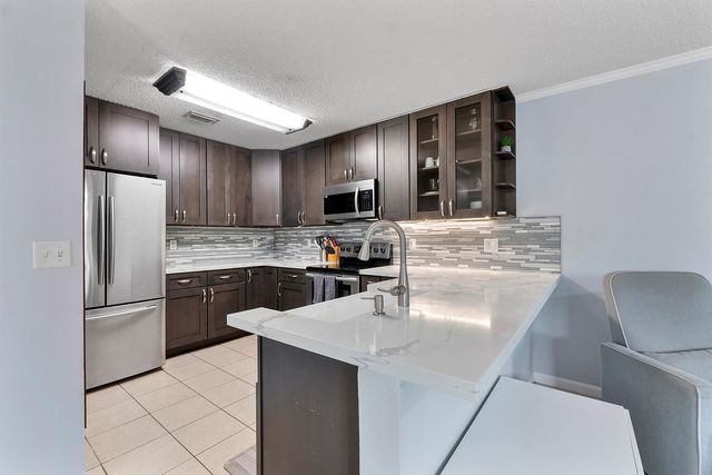 5474 NW 94th Terrace, Sunrise, FL 33351