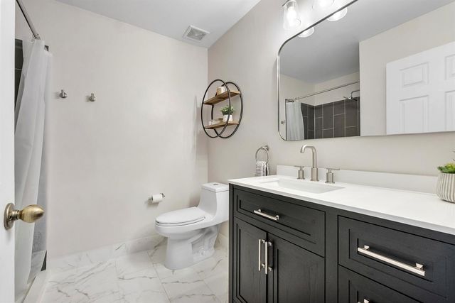 5474 NW 94th Terrace, Sunrise, FL 33351