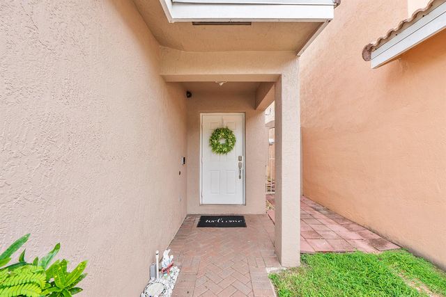 5474 NW 94th Terrace, Sunrise, FL 33351