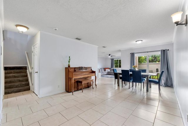 5474 NW 94th Terrace, Sunrise, FL 33351