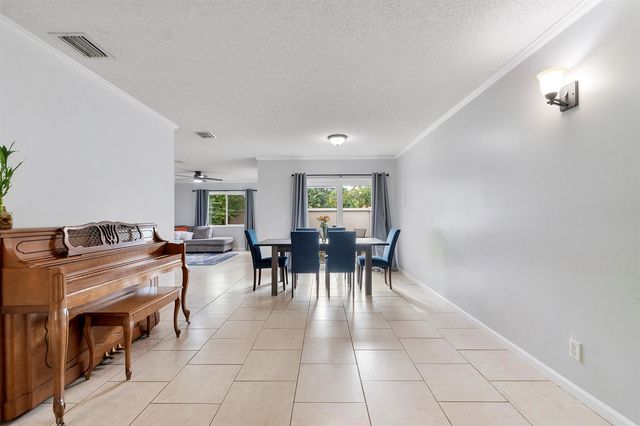 5474 NW 94th Terrace, Sunrise, FL 33351