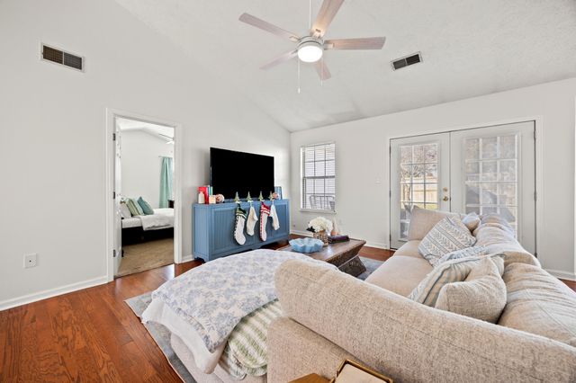 101 Brookstone Drive, Paris, KY 40361