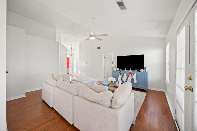 101 Brookstone Drive, Paris, KY 40361