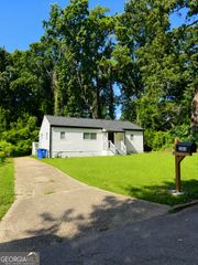 2026 Lisbon Drive SW, Atlanta, GA 30310