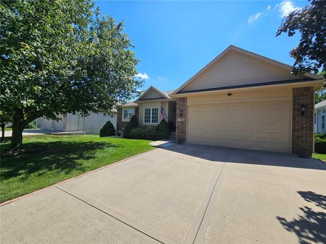 1915 Meadowlark Drive, Raymore, MO 64083