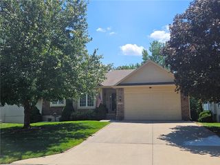 1915 Meadowlark Drive, Raymore, MO 64083