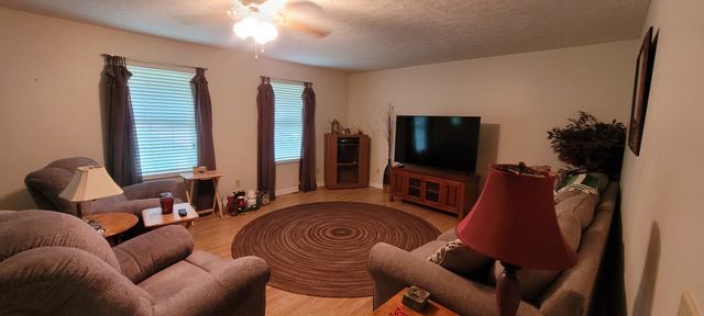 336 Crow Rd, Dover, TN 37058