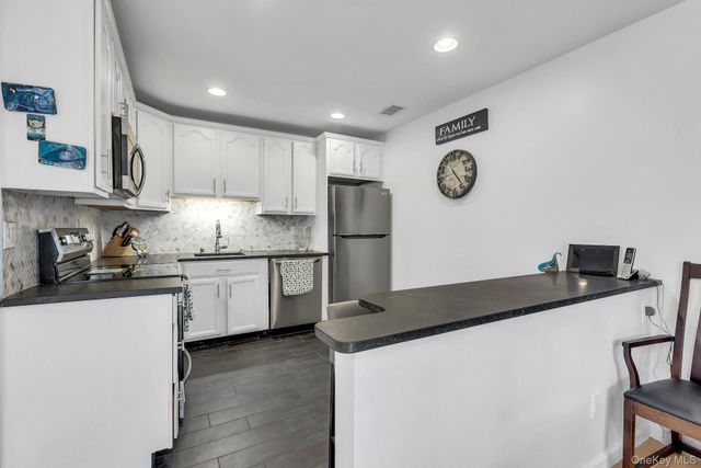 864 Skyline Drive, Coram, NY 11727