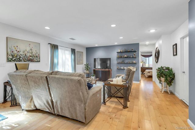 864 Skyline Drive, Coram, NY 11727