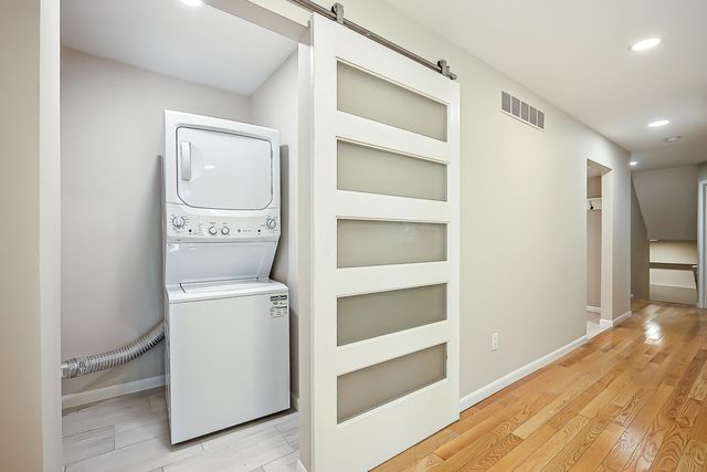 1044 Sunset Road, Ann Arbor, MI 48103