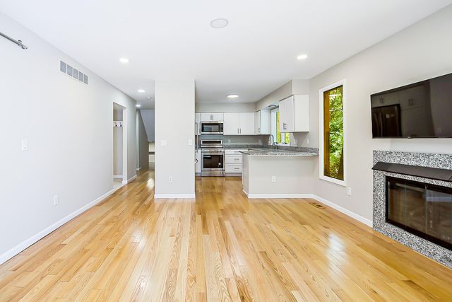 1044 Sunset Road, Ann Arbor, MI 48103