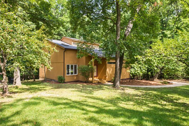 1044 Sunset Road, Ann Arbor, MI 48103