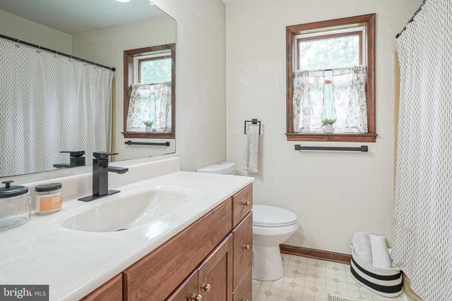 11 HIDDEN ACRES DR, Tabernacle, NJ 08088