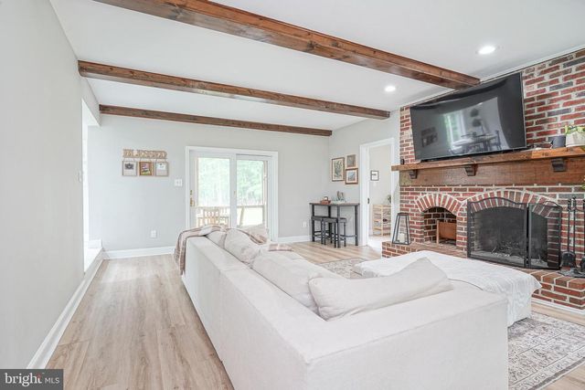 11 HIDDEN ACRES DR, Tabernacle, NJ 08088