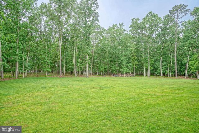 11 HIDDEN ACRES DR, Tabernacle, NJ 08088
