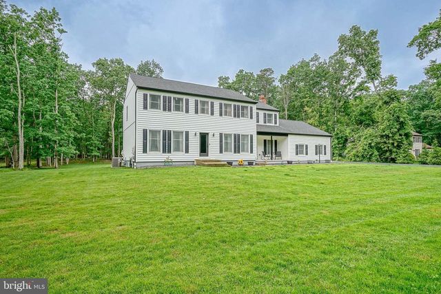 11 HIDDEN ACRES DR, Tabernacle, NJ 08088