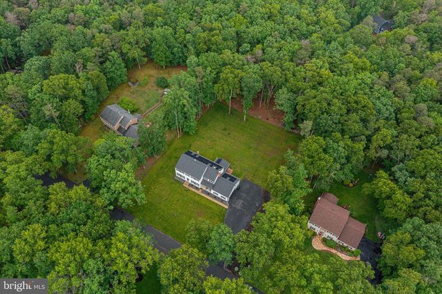 11 HIDDEN ACRES DR, Tabernacle, NJ 08088