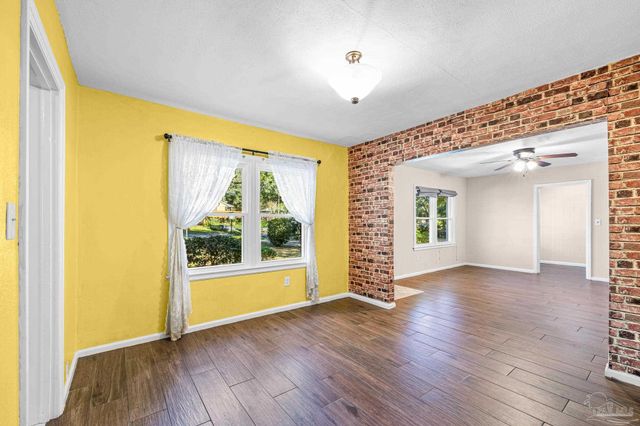 249 Willow St, Pensacola, FL 32506