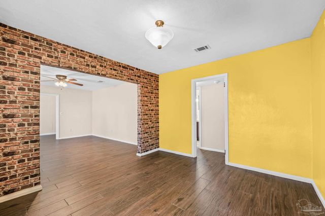 249 Willow St, Pensacola, FL 32506