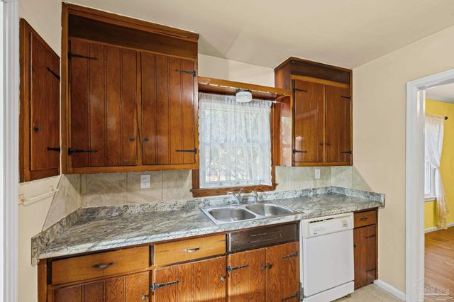 249 Willow St, Pensacola, FL 32506