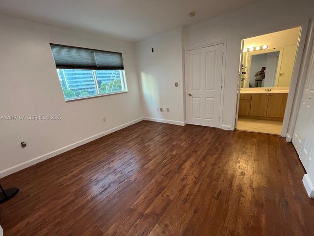 2280 SW 32nd Ave 302, Miami, FL 33145