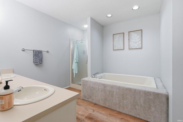 5535 Trishlyn Cove, Fort Wayne, IN 46835