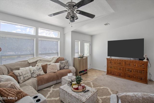 2327 N North --, Vernon, AZ 85940