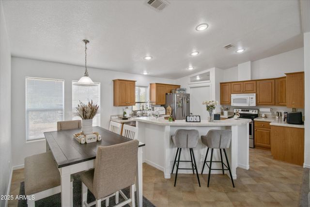 2327 N North --, Vernon, AZ 85940