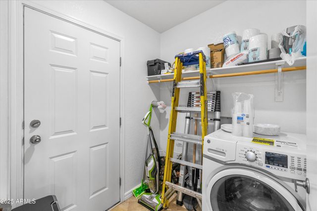 2327 N North --, Vernon, AZ 85940