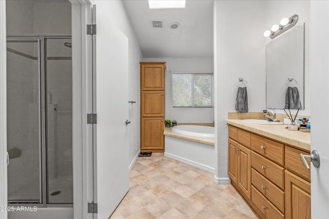 2327 N North --, Vernon, AZ 85940