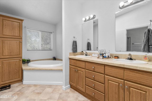 2327 N North --, Vernon, AZ 85940