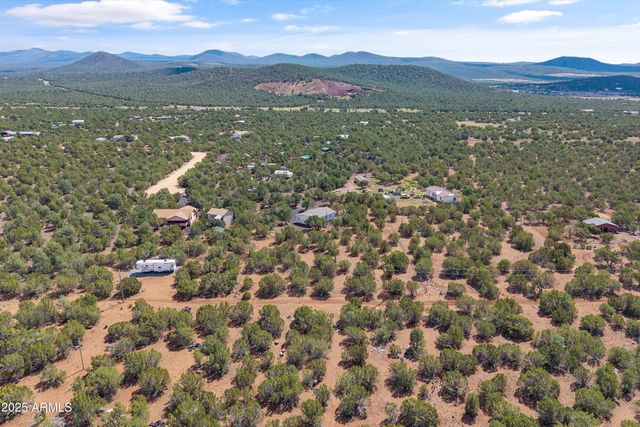 2327 N North --, Vernon, AZ 85940