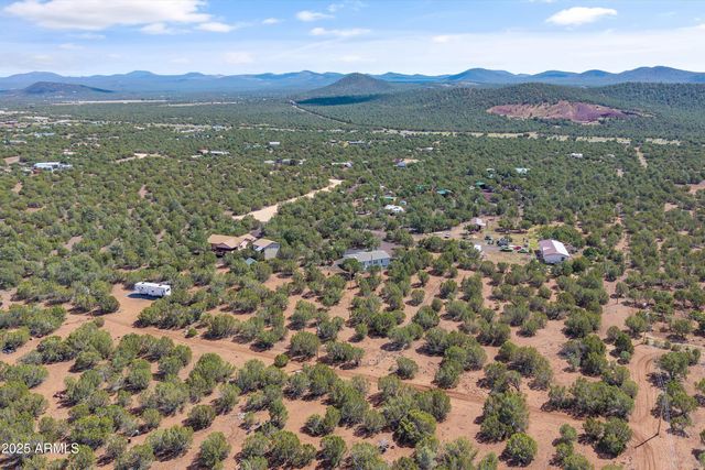 2327 N North --, Vernon, AZ 85940