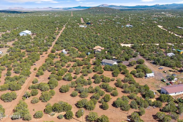 2327 N North --, Vernon, AZ 85940