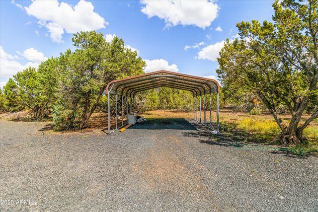 2327 N North --, Vernon, AZ 85940