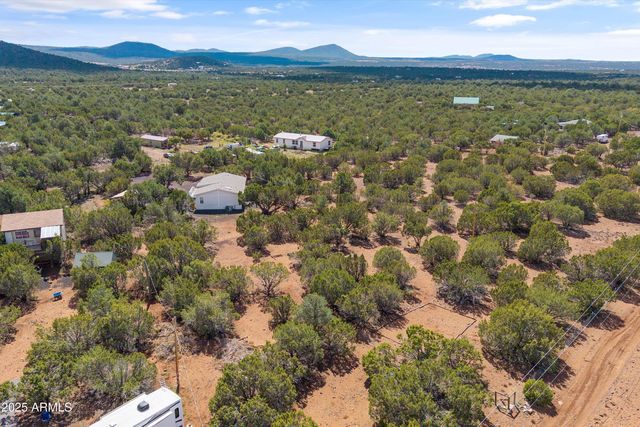 2327 N North --, Vernon, AZ 85940