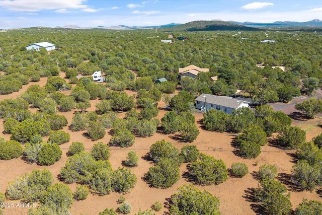 2327 N North --, Vernon, AZ 85940