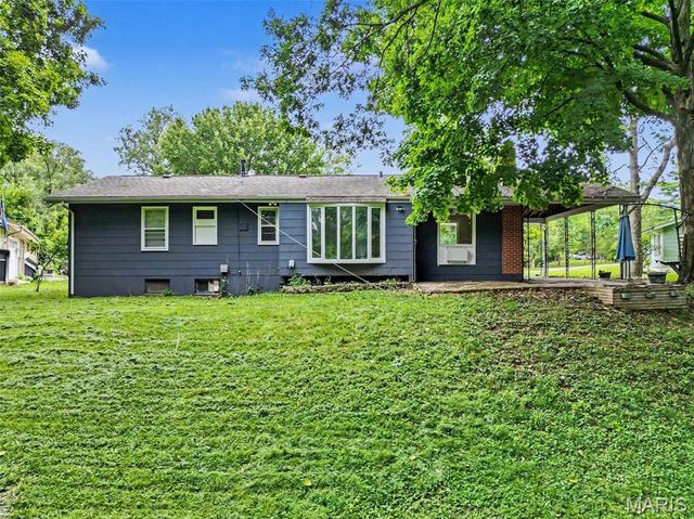 10866 Mercer Ct Court, St Ann, MO 63074