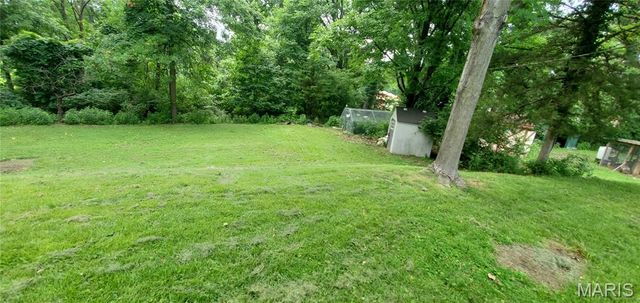 10866 Mercer Ct Court, St Ann, MO 63074