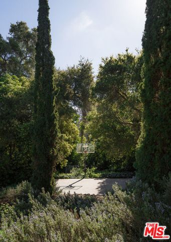 1567 E Valley Road, Montecito, CA 93108