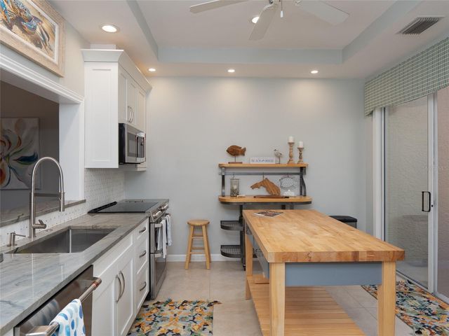 2013 HARBOUR LINKS DRIVE 2013, Longboat Key, FL 34228