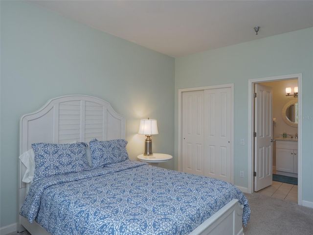 2013 HARBOUR LINKS DRIVE 2013, Longboat Key, FL 34228